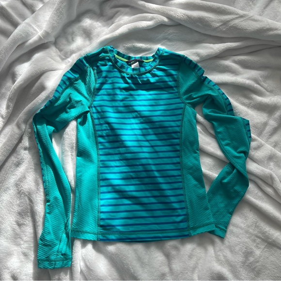 Ivivva Girl's Top Long Sleeve T-Shirt w/ Thumbholes Size 8 Stretch - Picture 1 of 5